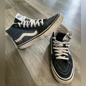 Vans Sk8-HI Pro Classics two-tone blue l Mens 8/Women’ 9.5